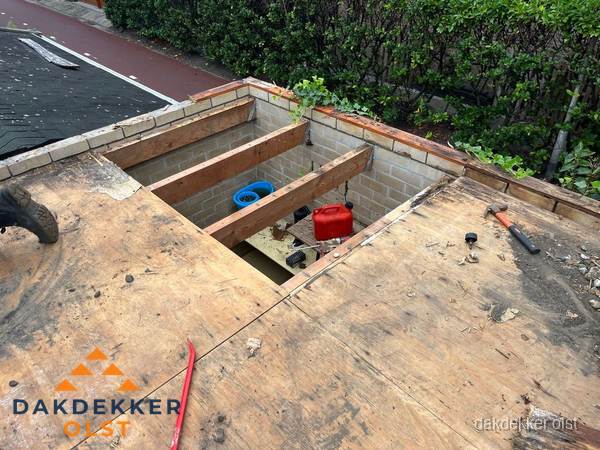 Plat dak vervangen met open constructie in Olst Plat dak vervangen met open constructie in Olst