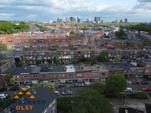 Luchtfoto van daken in woonwijk Olst Luchtfoto van daken in woonwijk Olst