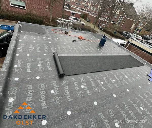 Dakrenovatie plat dak met bitumen dakbedekking in Olst Dakrenovatie plat dak met bitumen dakbedekking in Olst